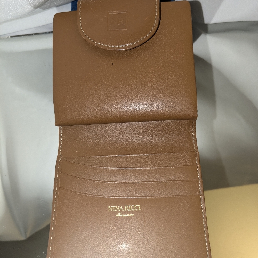 Nina Ricci Wallet - Picture 2 of 8